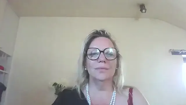 Silkesquirt — Private on StripChat