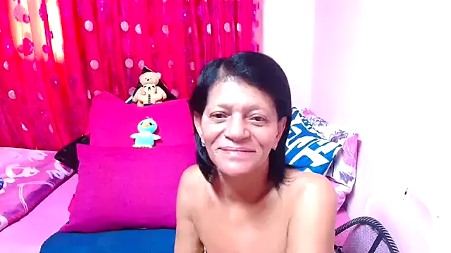 SLUTTYROXY — please tip i appreciate your kindness xx
