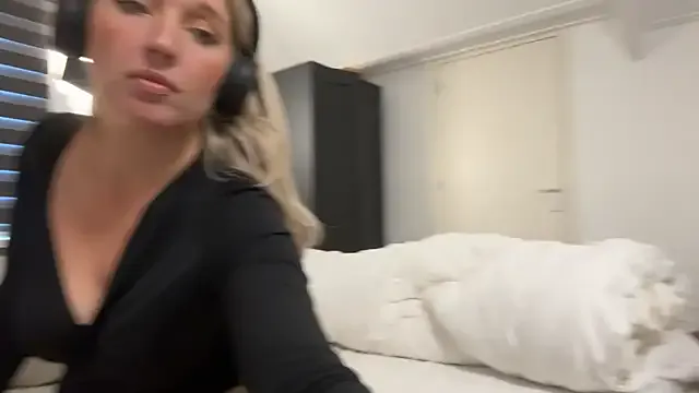 Stellapower — Watch Me TRY Fisting For The First Time