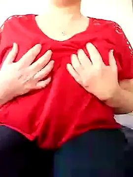 StrawberryBels — Freechat on StripChat