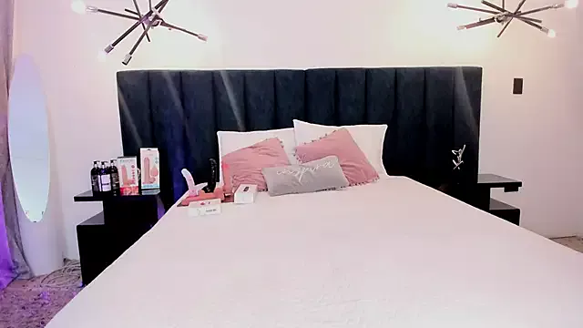 susyy7 on StripChat 