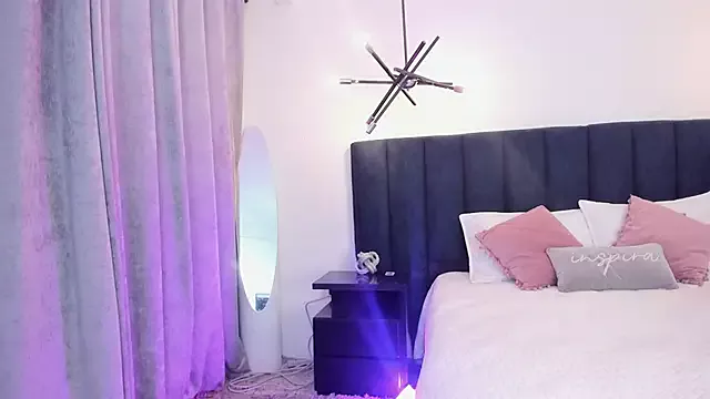 susyy7 on StripChat 