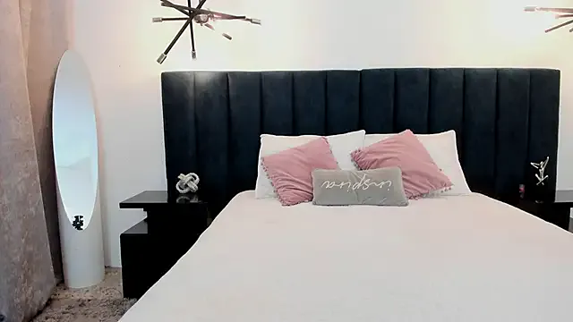 susyy7 on StripChat 