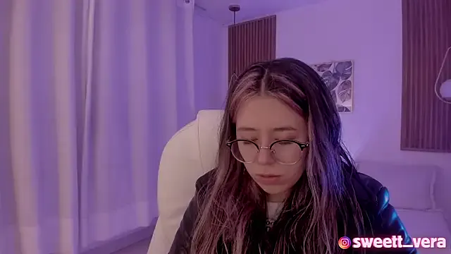 sweet_vera on StripChat 