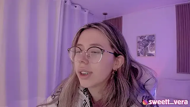 sweet_vera on StripChat 
