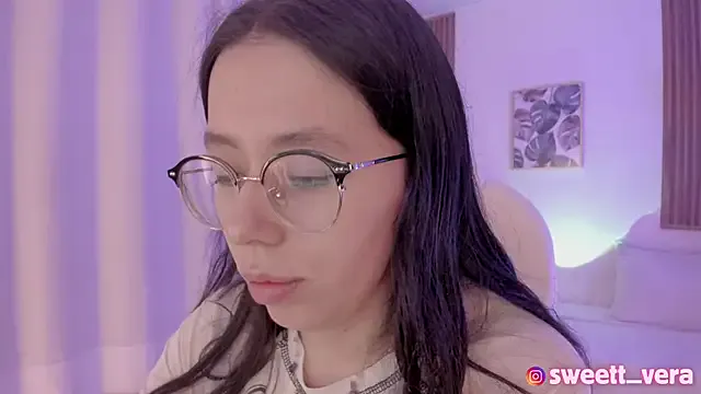 sweet_vera on StripChat 