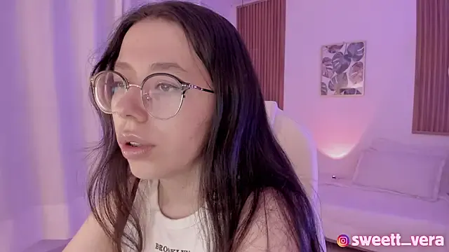 sweet_vera on StripChat 