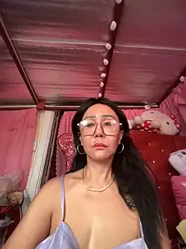 sweetieme on StripChat 