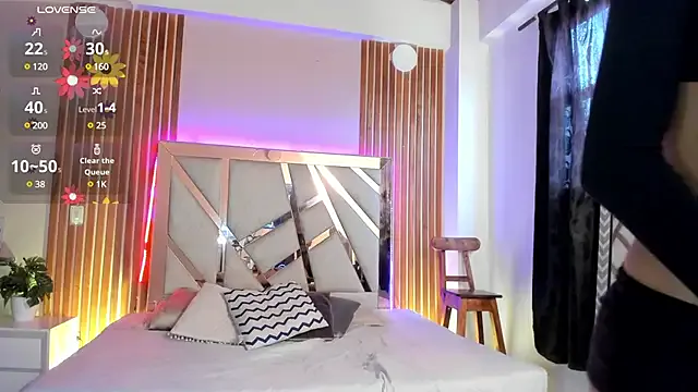 sweetviolet__ on StripChat 