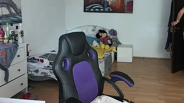 Sylly on StripChat 