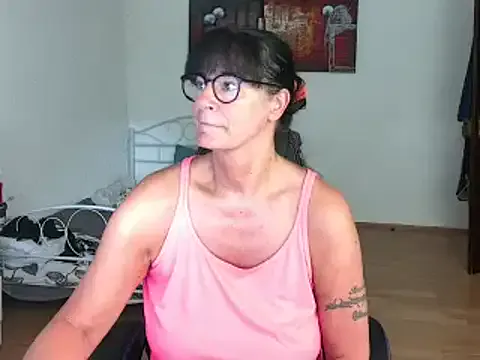 Sylly on StripChat 