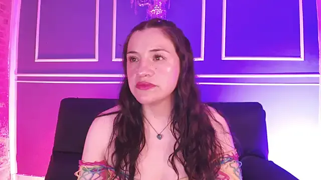 TaraTaylorr on StripChat 