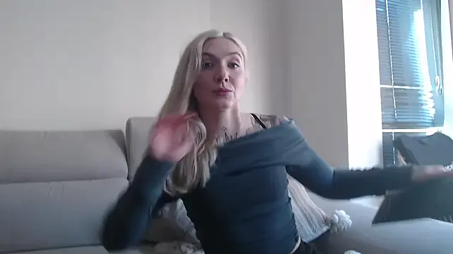 tattoobbgirl — body tease