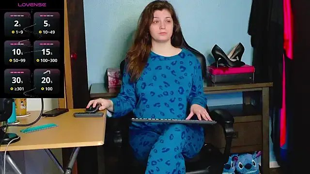 TreeJeanne on StripChat 