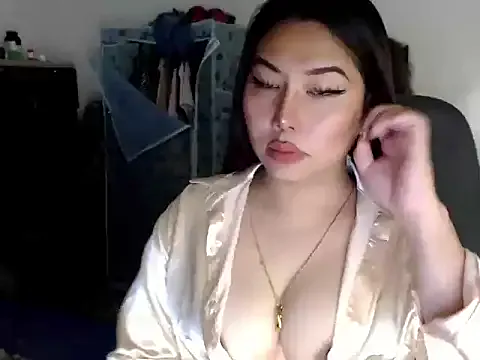 urqueendominant on StripChat 