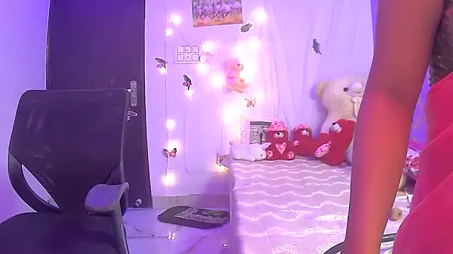 Vaarsha on StripChat 