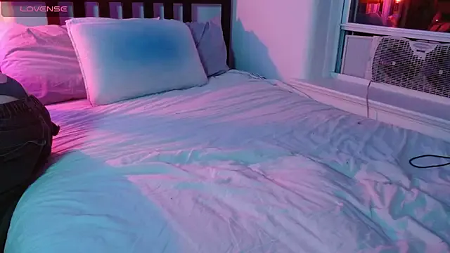 Vanessa_and_adam — Switch to Dildo