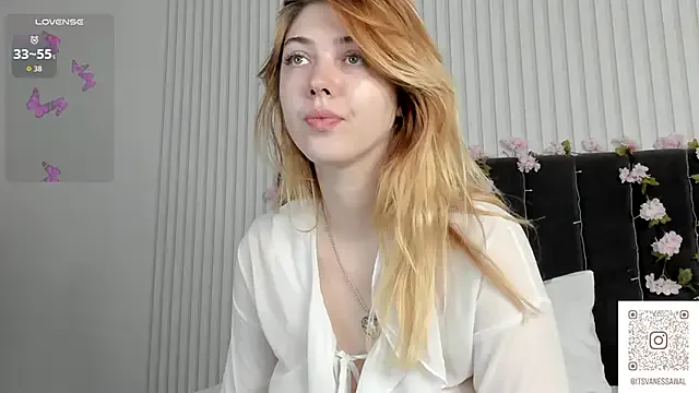 Vanessa_Walters — Panties teasing+body tour