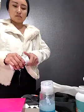 Venus_Rivers — Show BOOBS