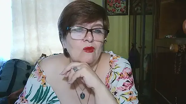 VeronicaGold511 — Freechat on StripChat