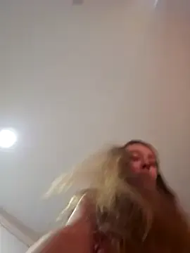 Virgin_Pussy_Horny — Dildo in pussy 