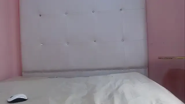 willow_smitt on StripChat 