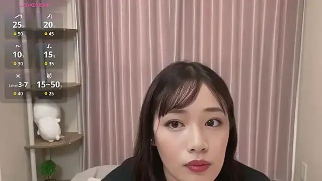 yuu-chan_ on StripChat 